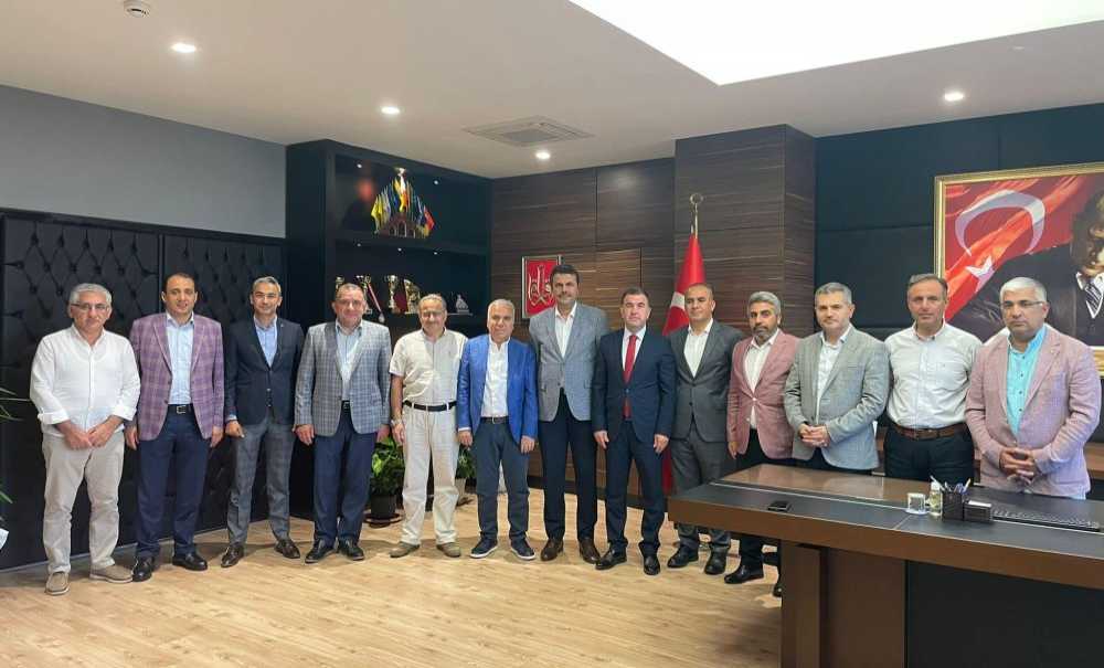 Kaymakam Eldivan'ın Bağcılardan Gelen Ziyaretçisi Eksik Olmuyor