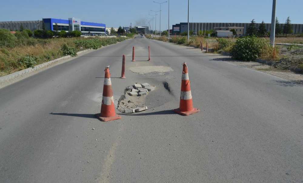 Çorlu 1 Osb'nin 3 Yıldır Bitmeyen Yolu!