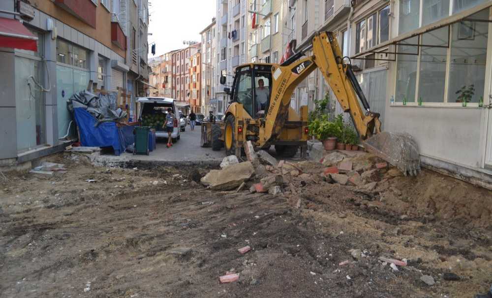 Yol Ve Kaldırım Çalışmaları Tamamlandı