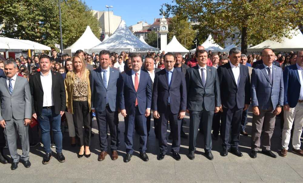 10 Gün Sürecek Kitap Fuarı Açıldı