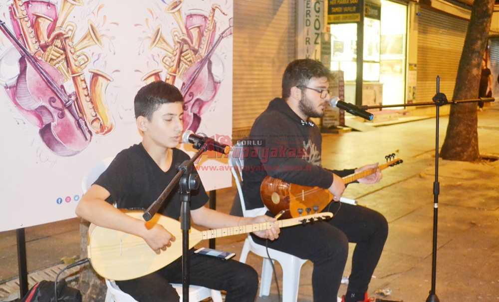 Sokakta Müzik Var Etkinliği Büyük İlgi Görüyor