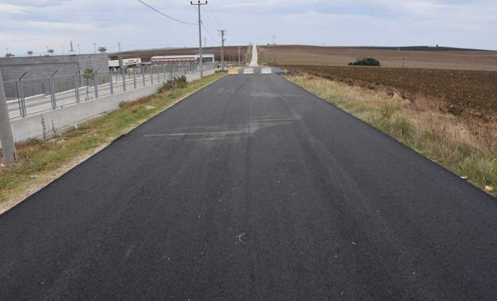 Büyükşehir Belediyesi Yol Yapım Çalışmalarına Devam Ediyor