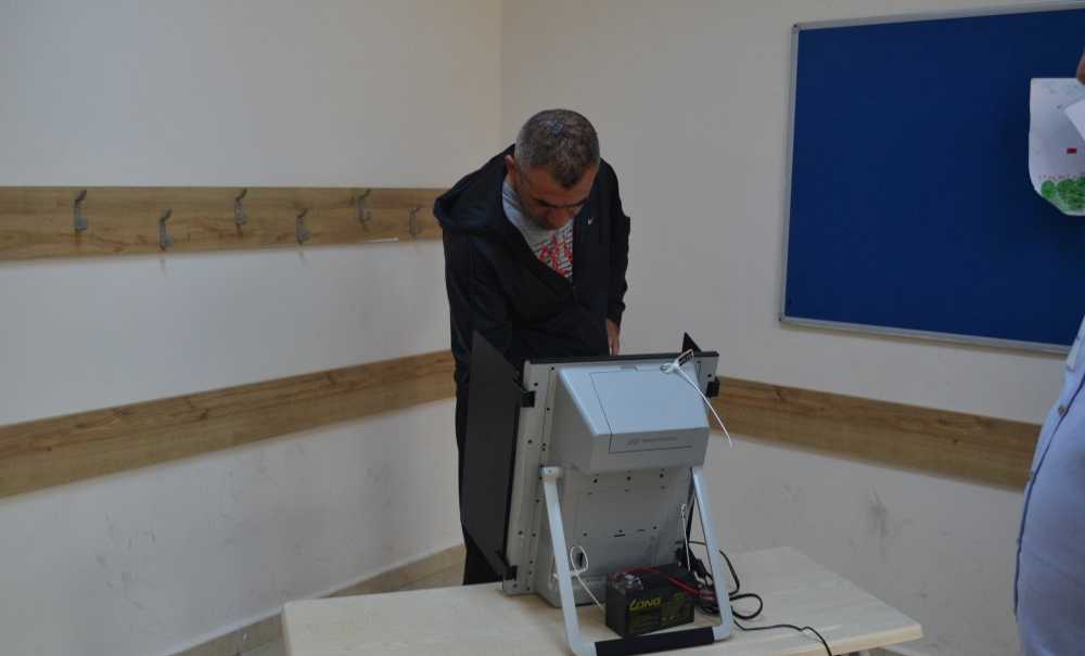 Soydaşlarımız 18 Ayda 4'Üncü Kez Sandık Başına Gitti