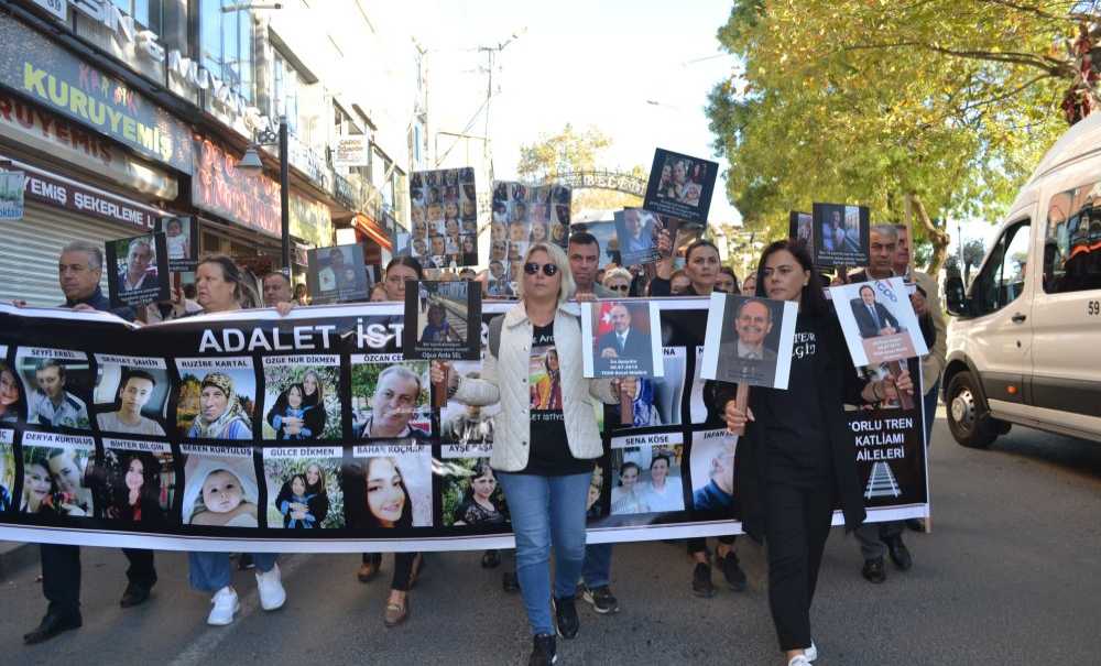 “1550 Gündür Adalet Ariyoruz!”