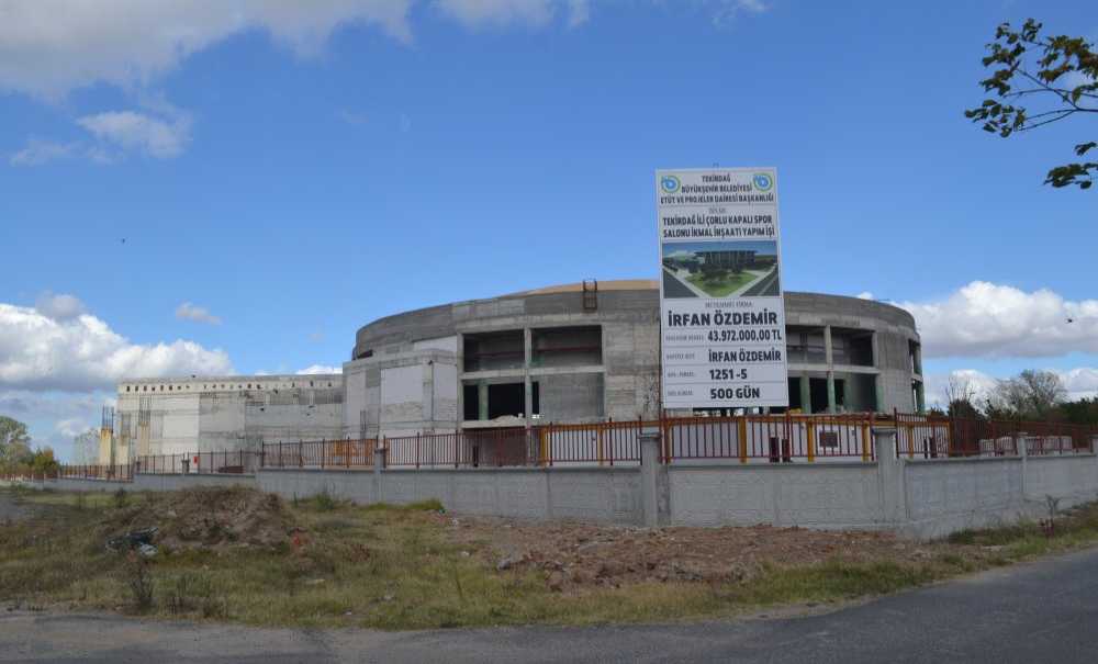 2 Bin 500 Kişilik Spor Komleksi Yükseliyor