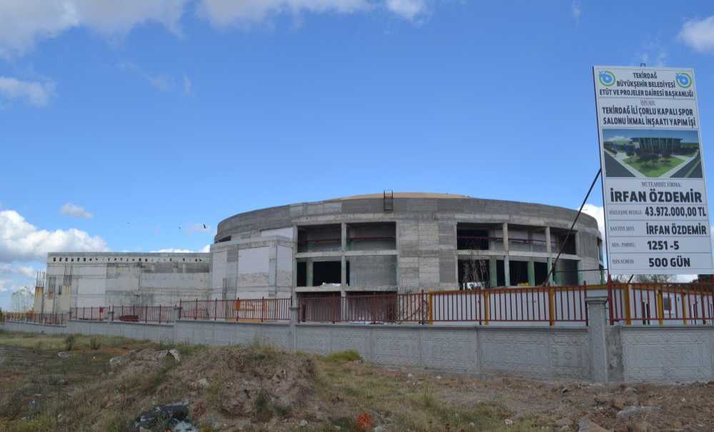 2 Bin 500 Kişilik Spor Komleksi Yükseliyor