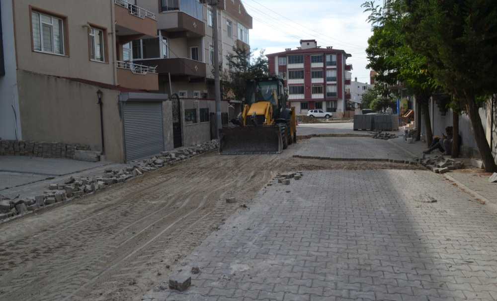 Parke Taşı Çalışması Dikkat Çekiyor