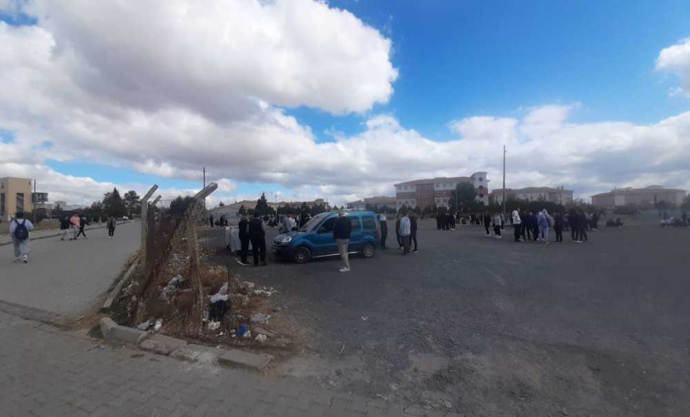 Okullar Bölgesinde Yaşanan Sorunlara Vakitçi Tepki Gösterdi