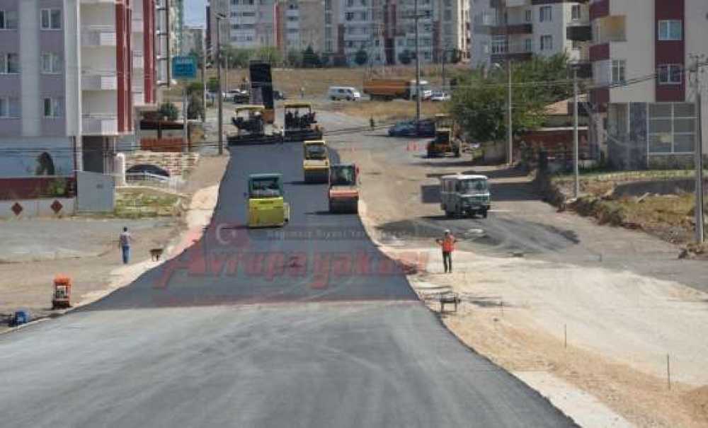 Erdal İnönü Caddesi Duble Yol Oldu