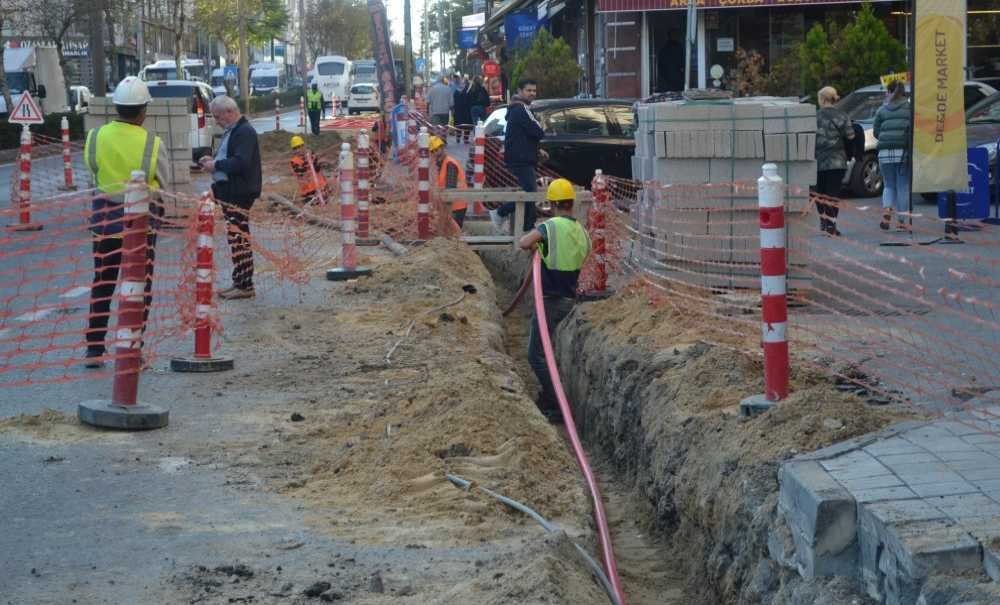 Tredaş Atatürk Bulvarı'nda Çalışma Yapıyor