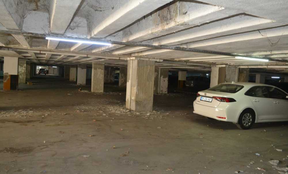 Kapalı Otoparktaki Çalışmalar Devam Ediyor