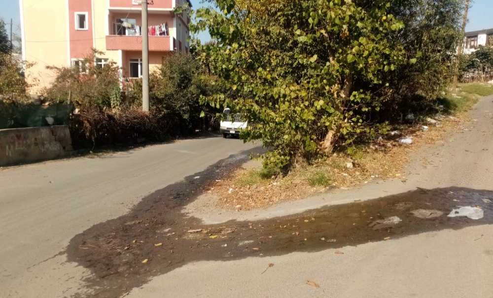 Atilla Caddesi Hizmet Bekliyor