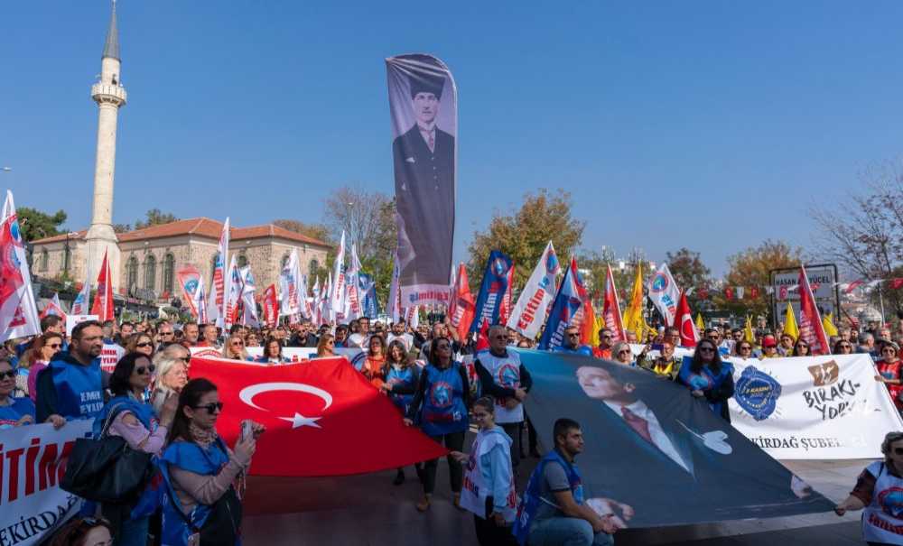 Eğitim İş'li Öğretmenler İş Bıraktı