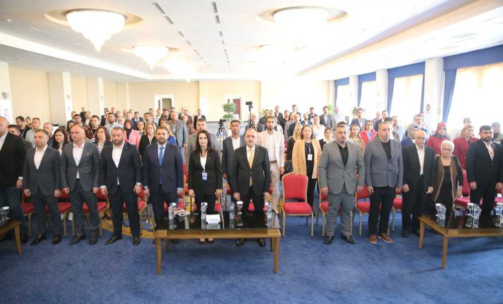 Öz Sağlık İş Sendikası Elif Sağlam'a Emanet