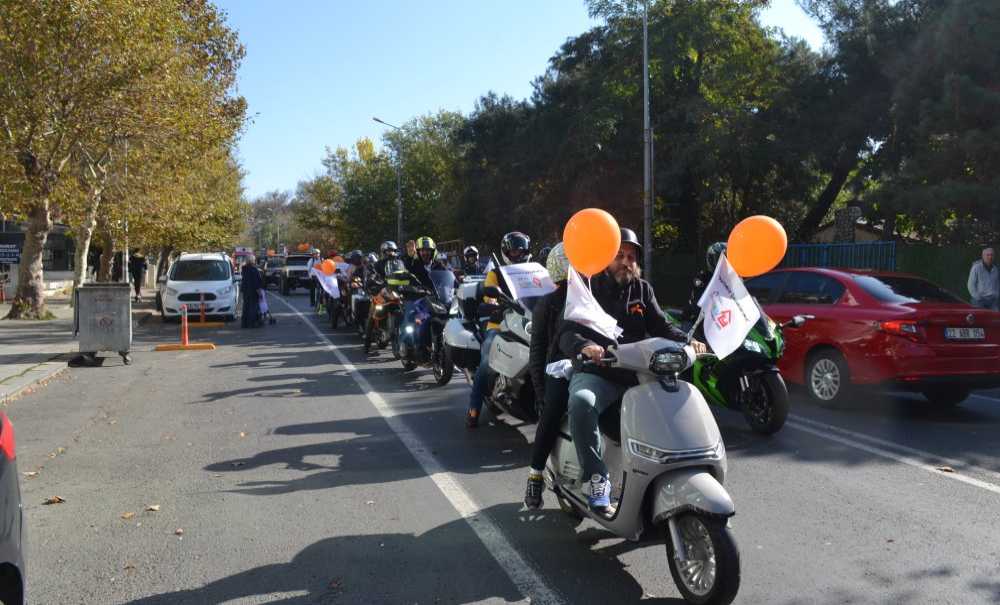 Lösev Haftası'nda Farkındalık Yaratıldı