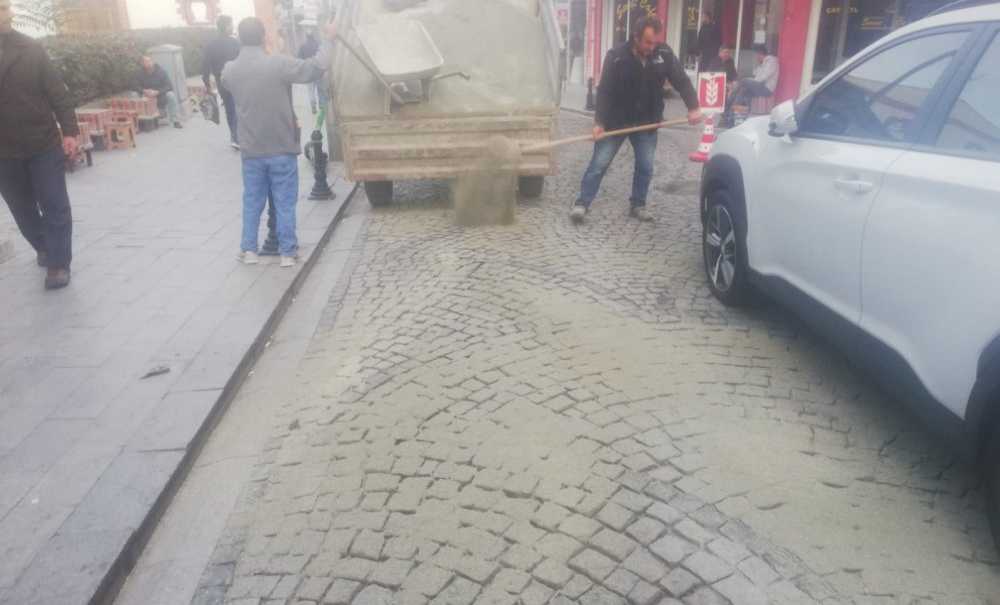 Çorlu Belediyesi Saray Caddesi'nde Çalışma Yaptı