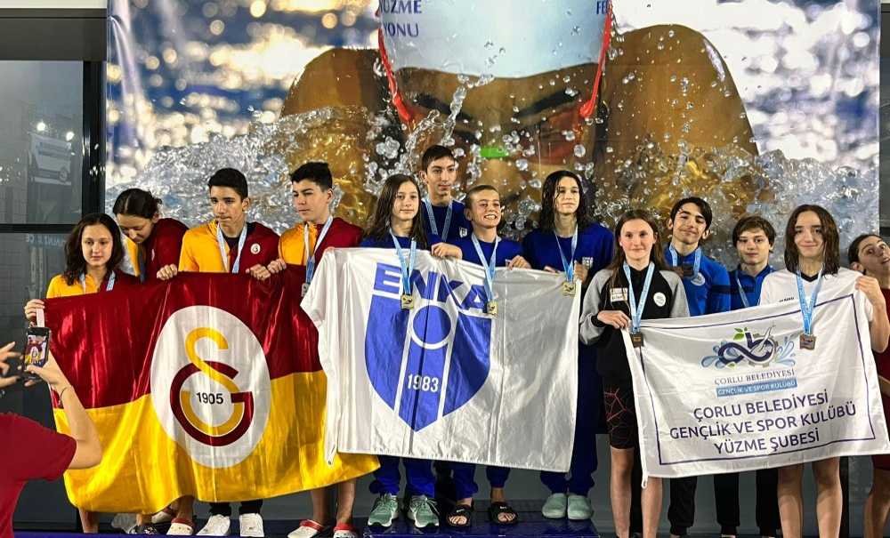 Çbsk Yüzme Takımı Başarıya Doymuyor