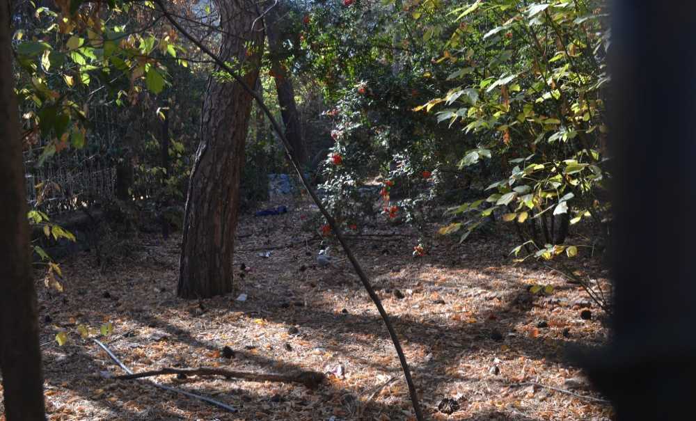 Hastane Bahçesi Pislik İçinde