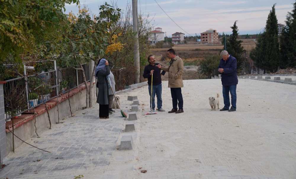 Başkan Sarıkurt Zafer Mahallesi'nde İncelemelerde Bulundu