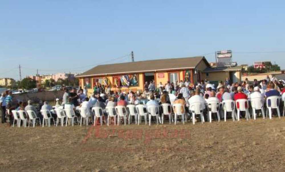 Yeniçiftlik Erenler Cemevi'nden Tanışma Yemeği