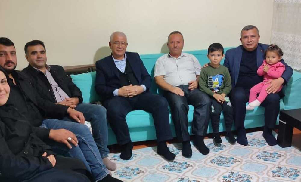 Ak Parti Ev Ziyaretlerini Sürdürüyor