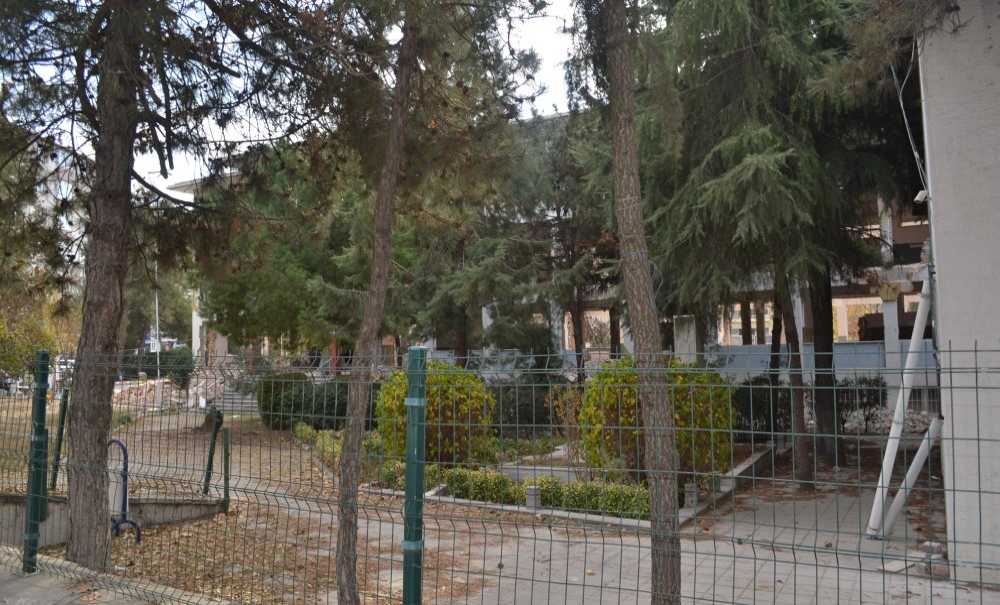 Eski Tiyatro Salonunda Güçlendirme Çalışmaları Başladı