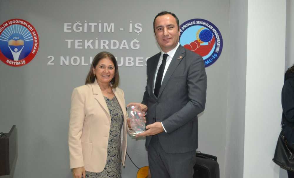 Eğitim İş'ten Anlamlı Günde Anlamlı Açılış