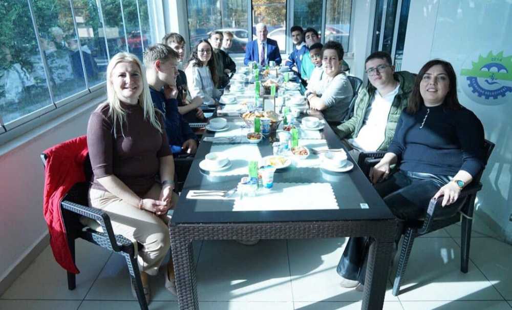 Finlandiya'dan Gelen Öğrenciler Ergenede Misafir Oldu