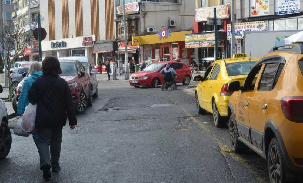 Çorlu Sokakları ‘Engel' Çıkarıyor