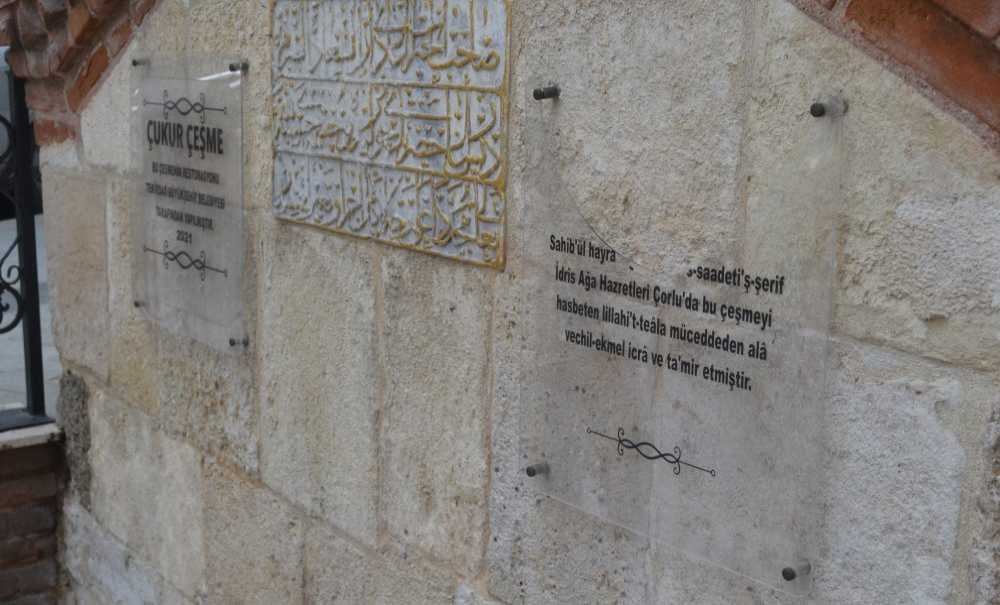 Tarihi Çeşmenin Kitabesindeki Yazılar Zarar Gördü