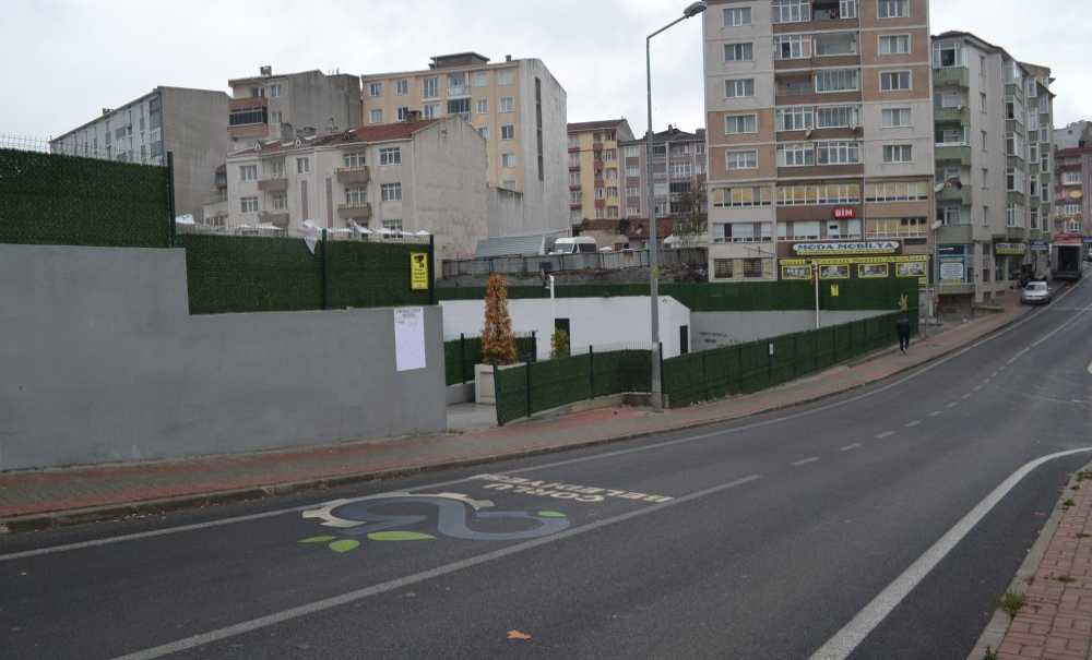 Daha Yeni Yapıldı, Yazık!