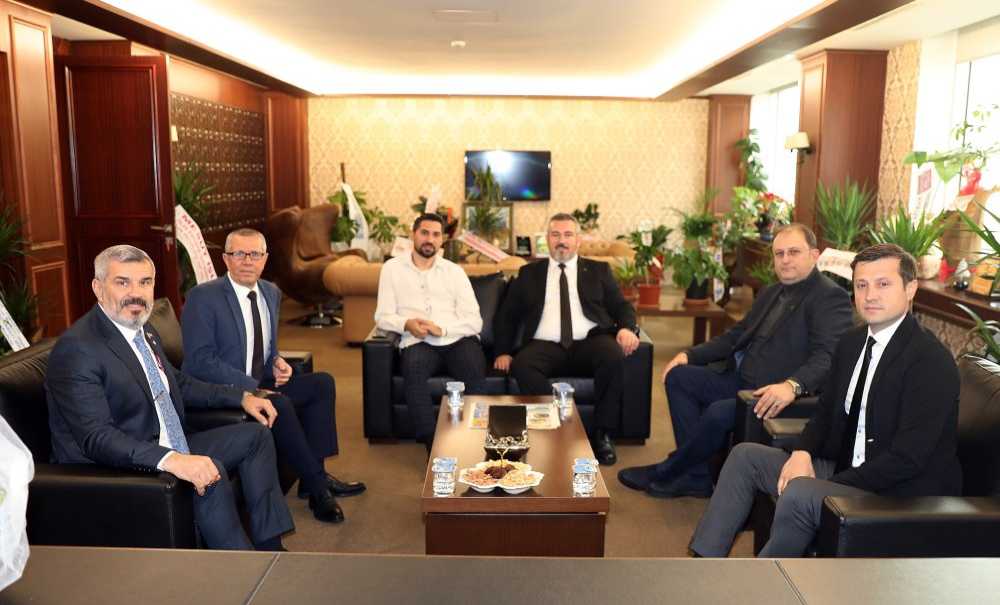 Akay'dan Çetin'e Hayırlı Olsun Ziyareti