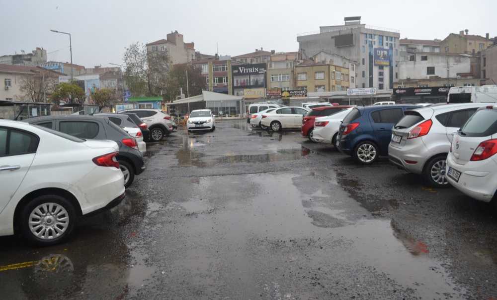 Her Yağmurda Göle Dönüyor