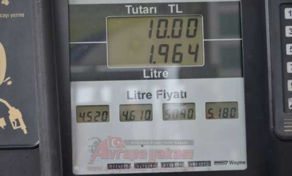 Çorlu'da Benzin 5 Tl'yi Geçti