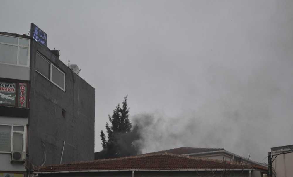 Havada Kömür Kokusu Var