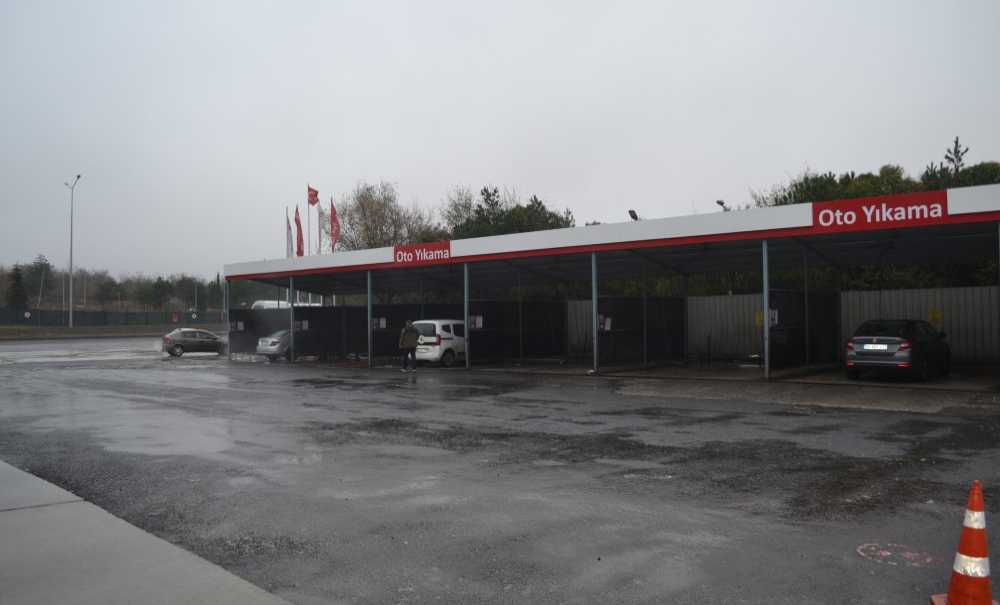 Çamurlu Yollar Oto Yıkamacılara Yarıyor