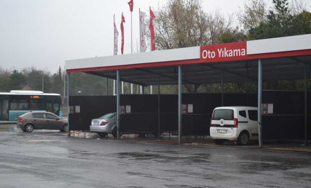 Çamurlu Yollar Oto Yıkamacılara Yarıyor