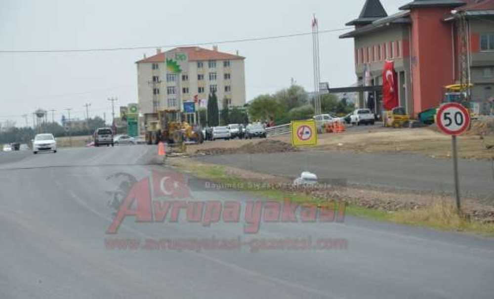 Çorlu'nun Tekirdağ Girişinde Çalışmalar Sürüyor