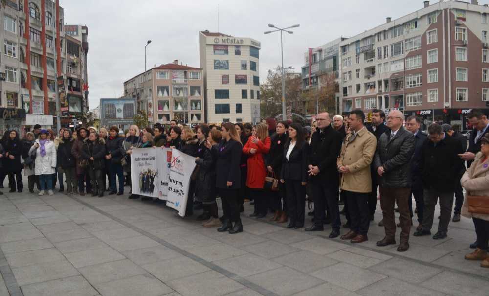 5 Aralık Dünya Kadın Hakları Günü Kutlandı