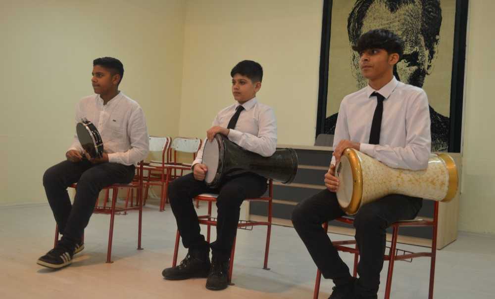 500 Öğrenciye Ayakkabı Dağıtıldı