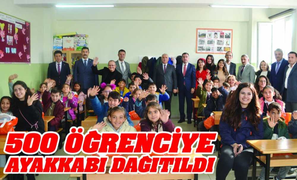 500 Öğrenciye Ayakkabı Dağıtıldı