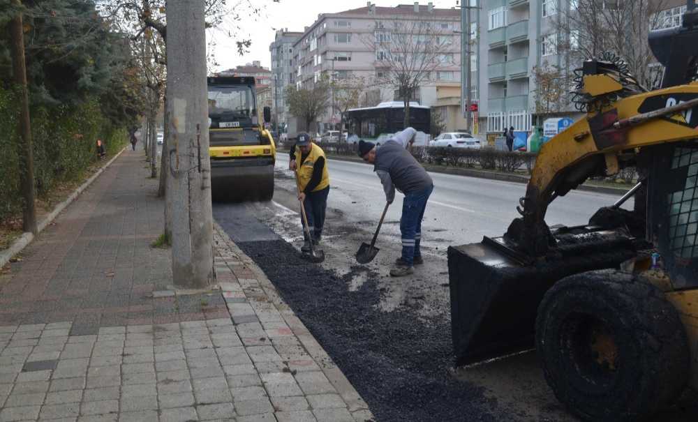 Vakit Kaybetmeden Asfaltı Atılıyor
