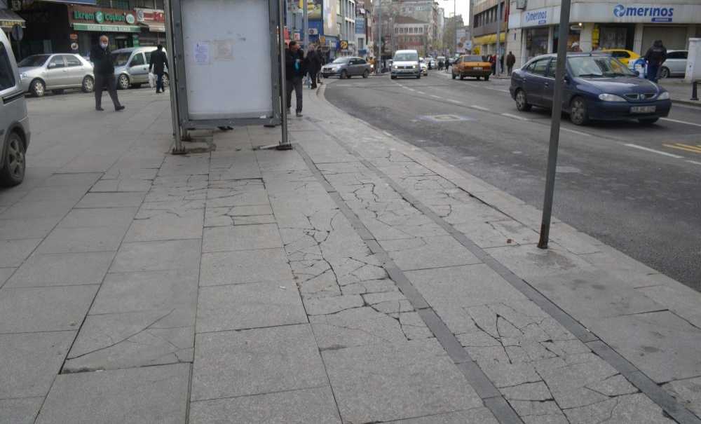 Çorlu'ya Kaldırım Taşı Dayanmıyor