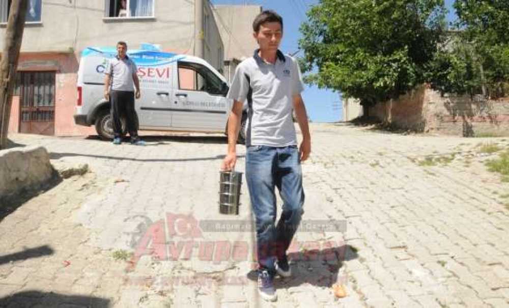 Çorlu Belediyesi Aşevi`nden İhtiyaç Sahiplerine Her Gün Yemek