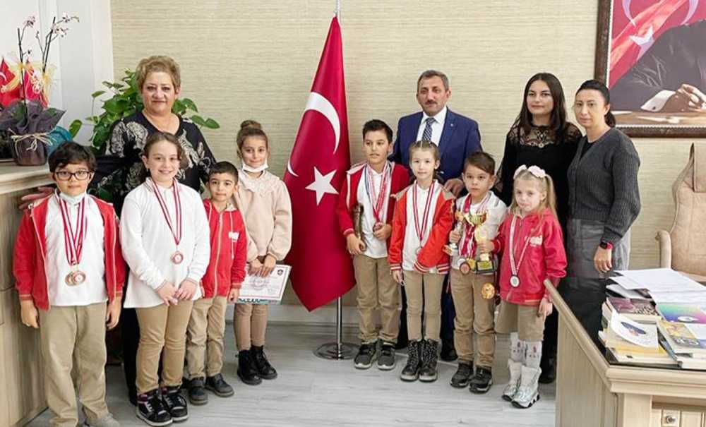 Dereceye Giren Öğrenciler Erdoğan'ı Ziyaret Etti