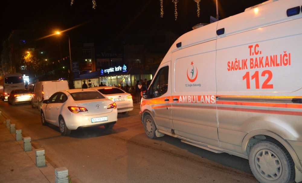 Kumyol Caddesi'nde Ambulans Gidemiyor