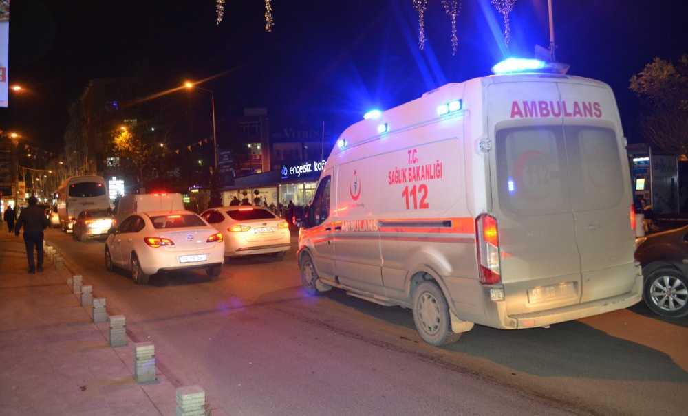 Kumyol Caddesi'nde Ambulans Gidemiyor
