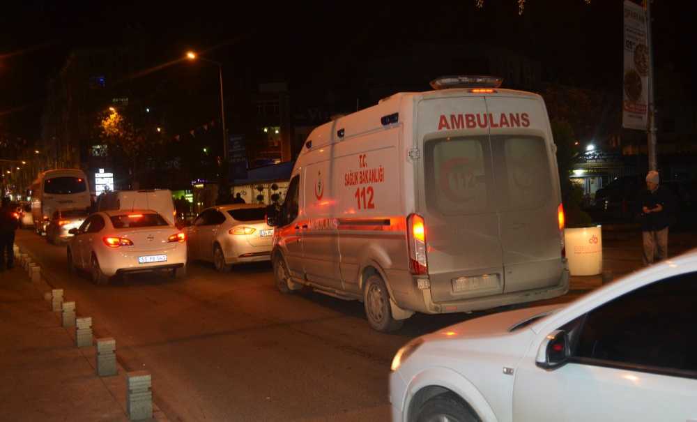 Kumyol Caddesi'nde Ambulans Gidemiyor