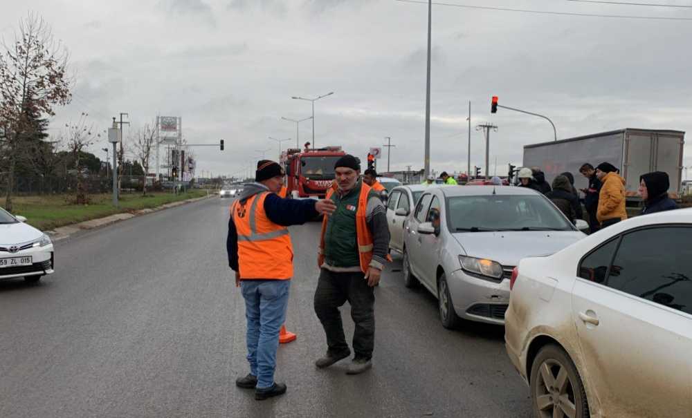 Türkgücü Sapağında Zincirleme Kaza