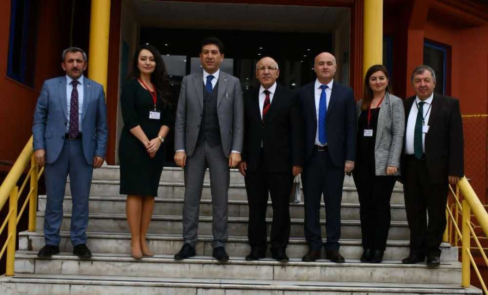 Açı Koleji'nde Beyaz Zambaklar Filiz Verdi